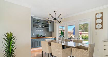 Tropical Pool and Hot Tub House