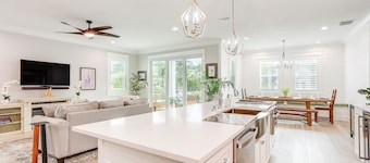 Private Pool: Waterfront Stuart Townhome!