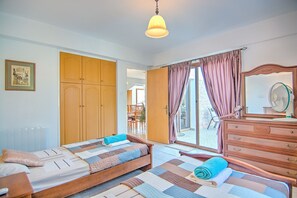 3 chambres, fer et planche à repasser, accès au Wi-Fi (inclus)