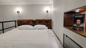 1 habitación, tabla de planchar con plancha, wifi y ropa de cama