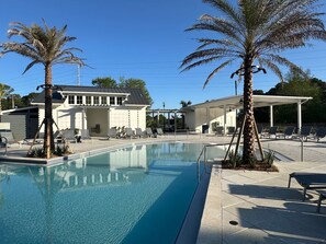 Piscina externa, piscina aquecida