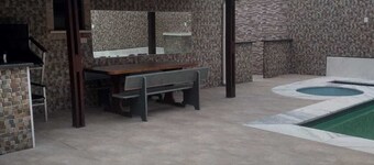 Casa Perto do Mar, Sala de Jogos e Piscina