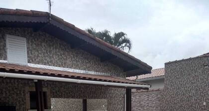 Casa Perto do Mar, Sala de Jogos e Piscina