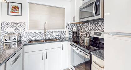 Oceanfront ground-level condo with fireplace & updated kitchen - dog-friendly