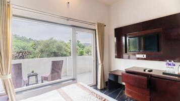 6 Schlafzimmer, Bügeleisen/Bügelbrett, WLAN, Bettwäsche