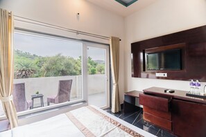 6 Schlafzimmer, Bügeleisen/Bügelbrett, WLAN, Bettwäsche