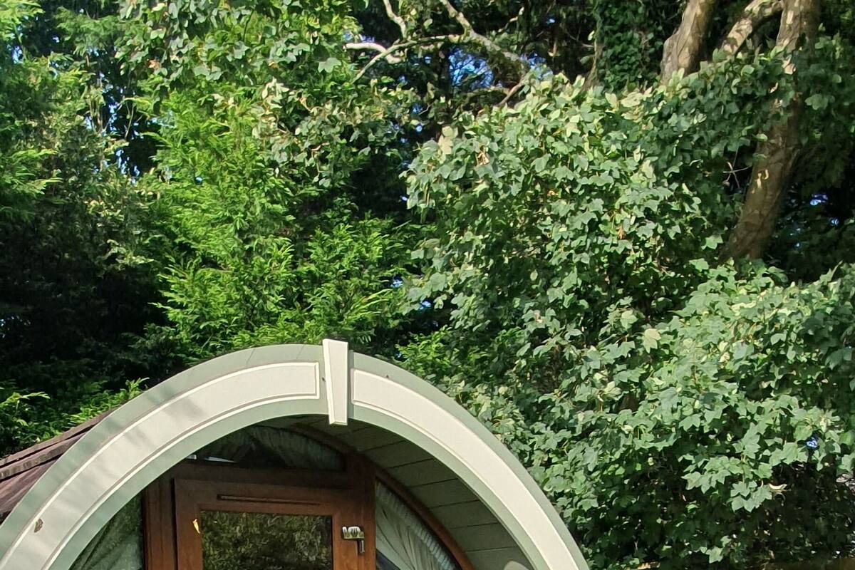 GLAMPING POD 3 | 1 間臥室、書桌、筆電工作空間、熨斗/熨衣板