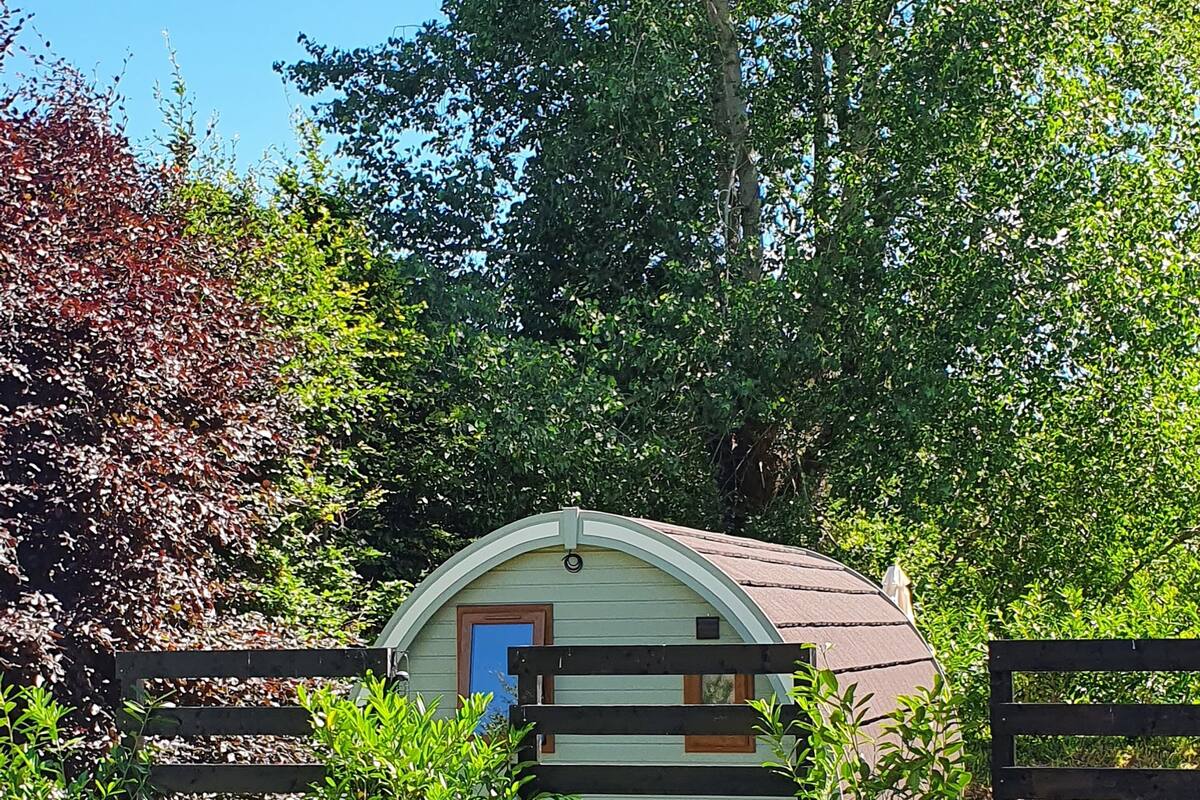 GLAMPING POD 7 | 1 間臥室、書桌、筆電工作空間、熨斗/熨衣板