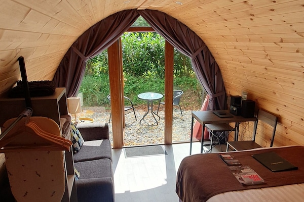 GLAMPING POD 7 | 1 bedroom, desk, laptop workspace, iron/ironing board