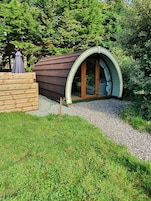 GLAMPING POD 4 | 1 dormitorio, escritorio, espacio para trabajar con un portátil