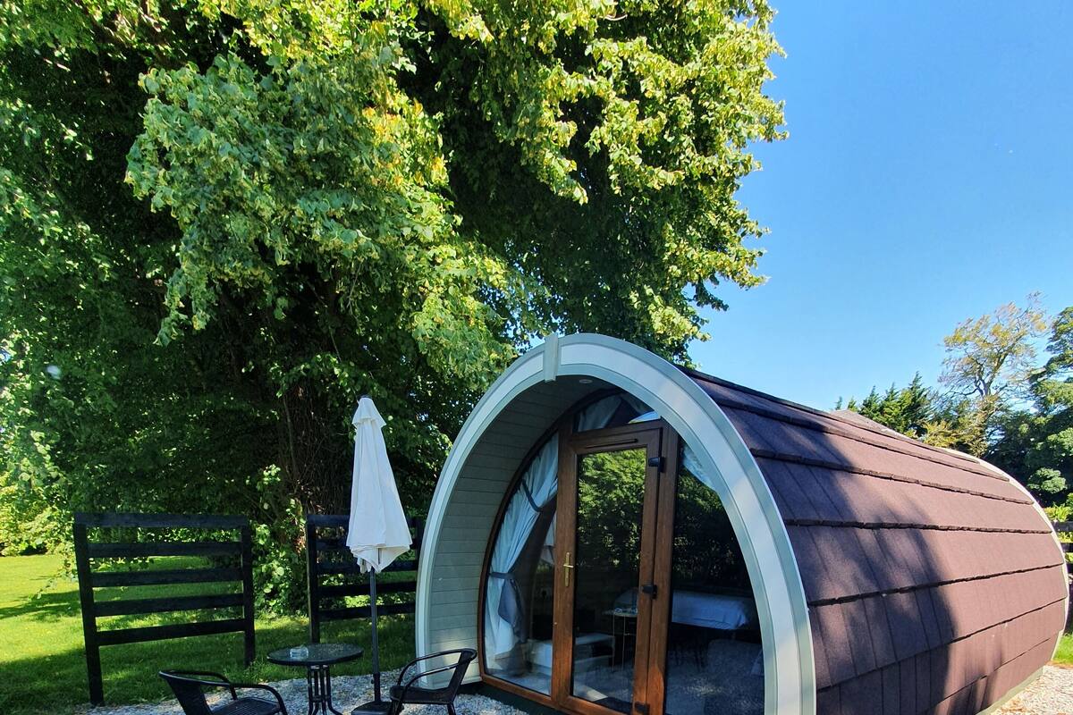 GLAMPING POD 6 | 1 間臥室、書桌、筆電工作空間、熨斗/熨衣板