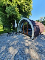 GLAMPING POD 6 | 1 dormitorio, escritorio, espacio para trabajar con un portátil