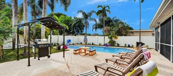 Sensational 5BR Villa Heated Pool near Hard Rock