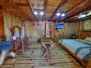 2 bedrooms, Egyptian cotton sheets, premium bedding, down duvets - Cabañas La Palma (Mineral de Angangueo)