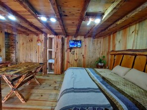 Family Cabin, 2 Bedrooms | 2 bedrooms, Egyptian cotton sheets, premium bedding, down duvets - Cabañas La Palma (Mineral de Angangueo)