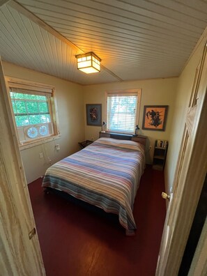 4 makuuhuonetta, silitysrauta/-lauta, vauvan matkasänky, ilmainen Wi-Fi