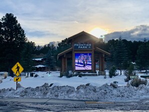 Exterior - 1st floor, sleeps six, walk to lift 🥾🚴‍♀️ (Angel Fire)