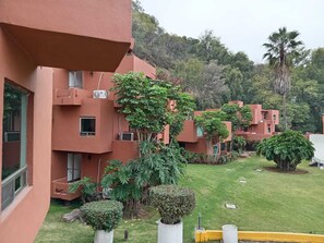 Basic Single Room, 1 Bedroom | Terrace/patio - HOTEL PUNTA GALERIA (Morelia)