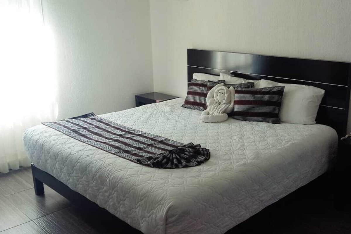 Basic Single Room, 1 Bedroom | Individually decorated, individually furnished, laptop workspace