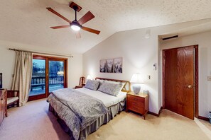 4 Schlafzimmer, Reisekinderbett, Internetzugang, Bettwäsche