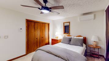 4 habitaciones, cuna de viaje, acceso a internet y ropa de cama