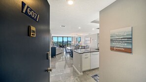 Unclassified image, 4 of 35, button