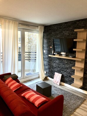 TV - Flat in Choisy le Roi, 6 min From Paris (Choisy-le-Roi)