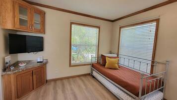 1 sovrum, strykjärn/strykbräda, resesäng och wi-fi