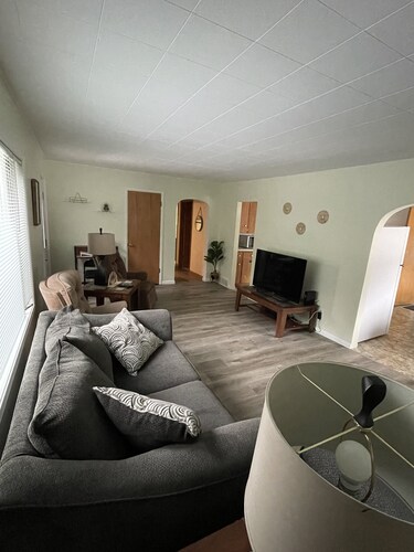 Perfect Up North getaway for groups near lakes, beaches, woods and trails!