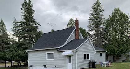 Perfect Up North getaway for groups near lakes, beaches, woods and trails!