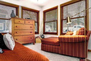 House, Multiple Beds, Patio, Garden View (Huemann’s Haven) | 3 bedrooms, individually decorated, individually furnished, free WiFi