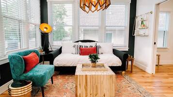 House, Multiple Beds, Pool Access, City View | Interior