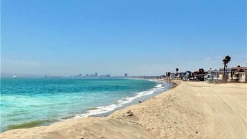 Di pantai