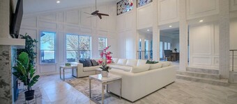 Lakefront Retreat w/ Balcony