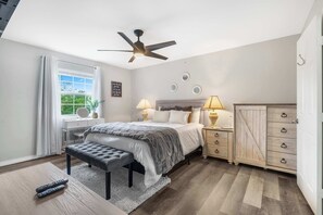 Lejlighed - flere senge - balkon - udsigt til golfbane (Catch the Sunrise) | 2 soveværelser, individuelt design, individuel indretning, gratis Wi-Fi