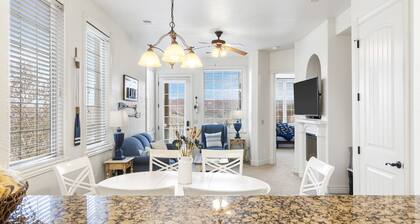Cliffside Lake Retreat - 2 Bdr, Walk to Table Rock