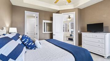 Condo, nhiều giường, ban công, quang cảnh núi (Cliffside Lake Retreat ) | 2 phòng ngủ, trang trí khác biệt