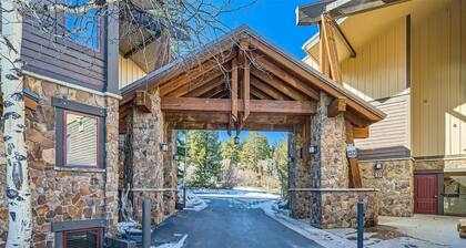Eagle on Skis Cozy 3 BDR Home Walk to Ski Lifts