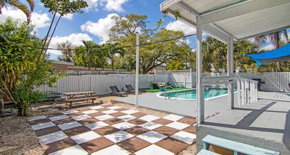 Tarpon River Getaway - New