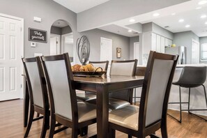 コンドミニアム ベッド (複数台) パティオ マウンテンビュー (Great Escape Duo) | レストラン