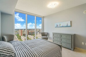LÀgenhet - flera sÀngar - balkong - havsutsikt (A Breathtaking Oceanview) | 2 sovrum, individuell inredning, unika möbler och gratis wi-fi
