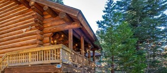 The Log Home Quintessential Log Cabin in Ynp!