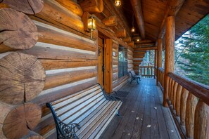 Property grounds - The Log Home Quintessential Log Cabin in Ynp! (Yosemite National Park)