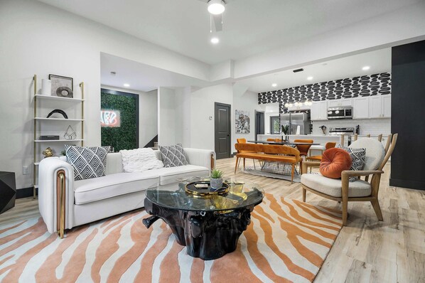 House, Multiple Beds, Kitchen | Living area | 42-inch flat-screen TV with digital channels - The Dayton Dream House (Dayton)