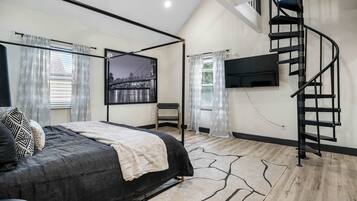 Rumah, Beberapa Tempat Tidur, dapur | 4 kamar tidur dan didekorasi berbeda-beda