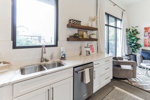 Condo, Multiple Beds, Patio, City View | Private kitchen | Fridge, microwave, oven, stovetop
