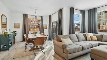 House, Multiple Beds, Patio, Garden View (Rocca Way Getaway) | Living area | 42-inch flat-screen TV with digital channels, fireplace