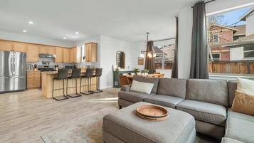 House, Multiple Beds, Patio, Garden View (Rocca Way Getaway) | Living area | 42-inch flat-screen TV with digital channels, fireplace