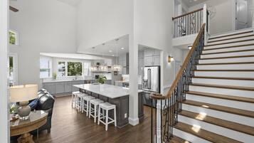 7 bedrooms, individually decorated, individually furnished, free WiFi