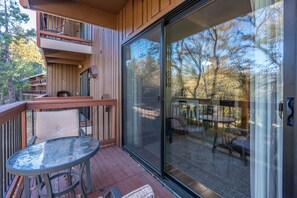 Studio - 1 queensize-säng med bäddsoffa - uteplats - utsikt mot bergen (Cozy Corner) | Boendeområde